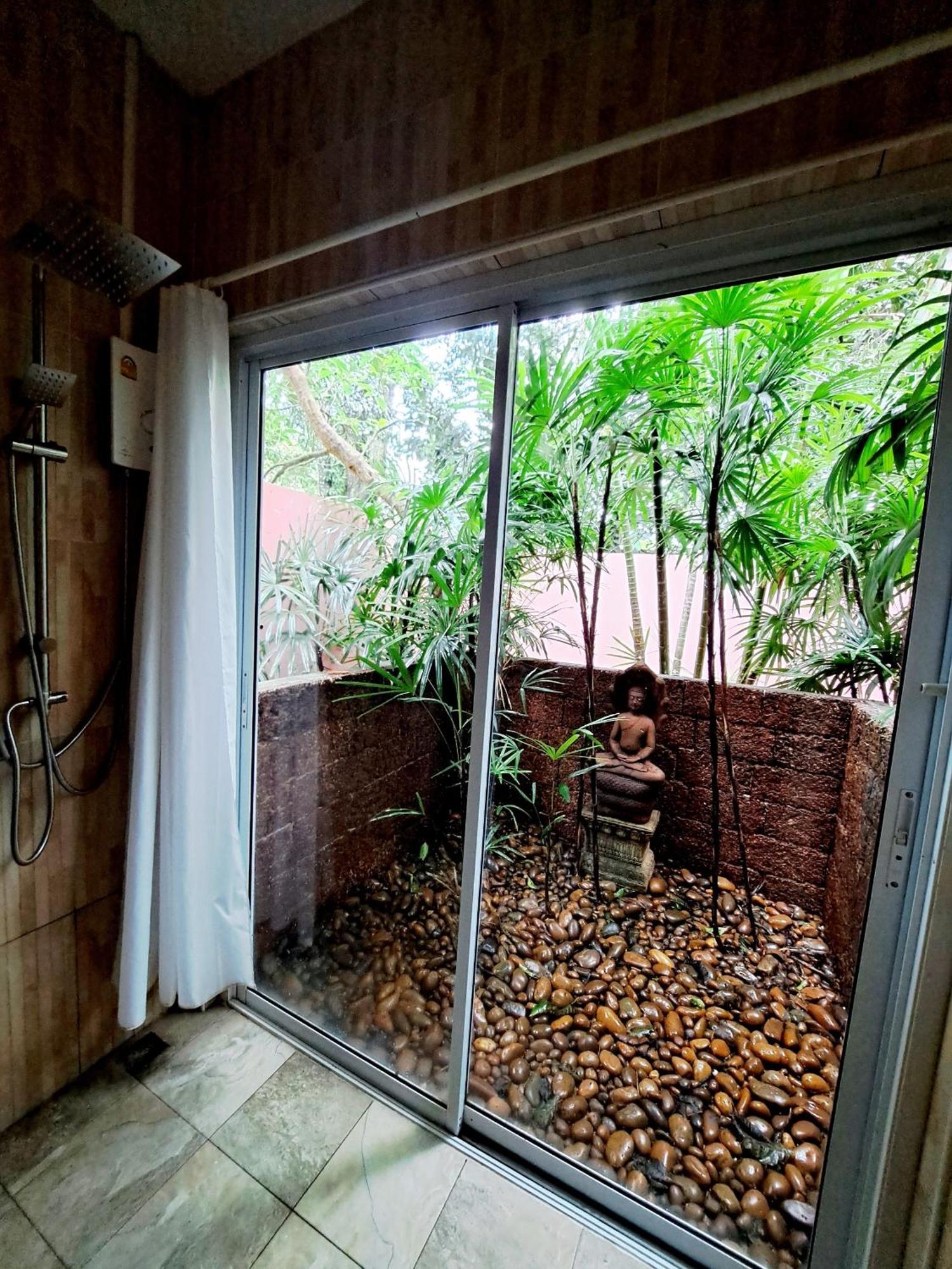 Laura Guest House-Adult Only- Hua Thanon  Zewnętrze zdjęcie