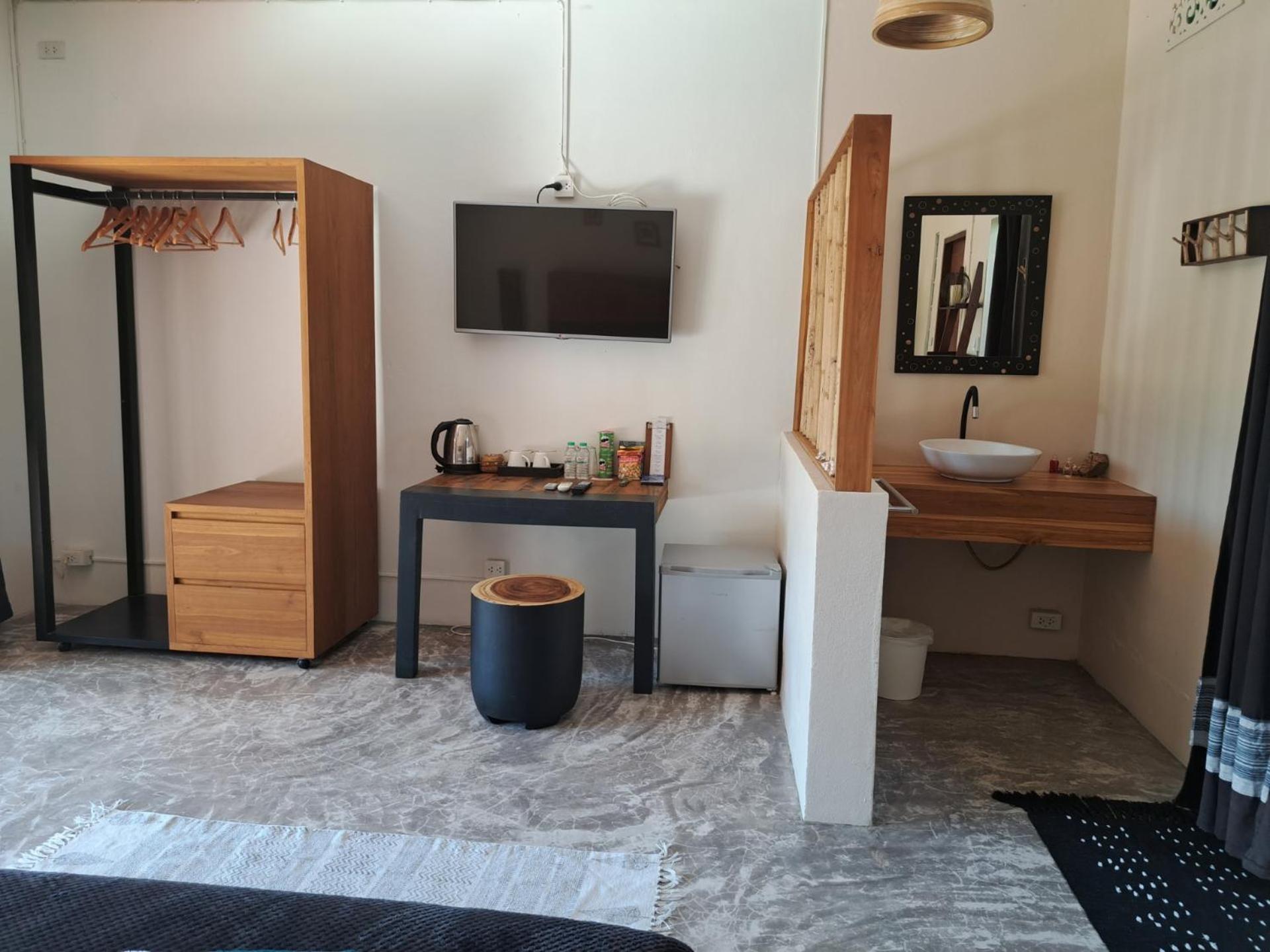Laura Guest House-Adult Only- Hua Thanon  Zewnętrze zdjęcie