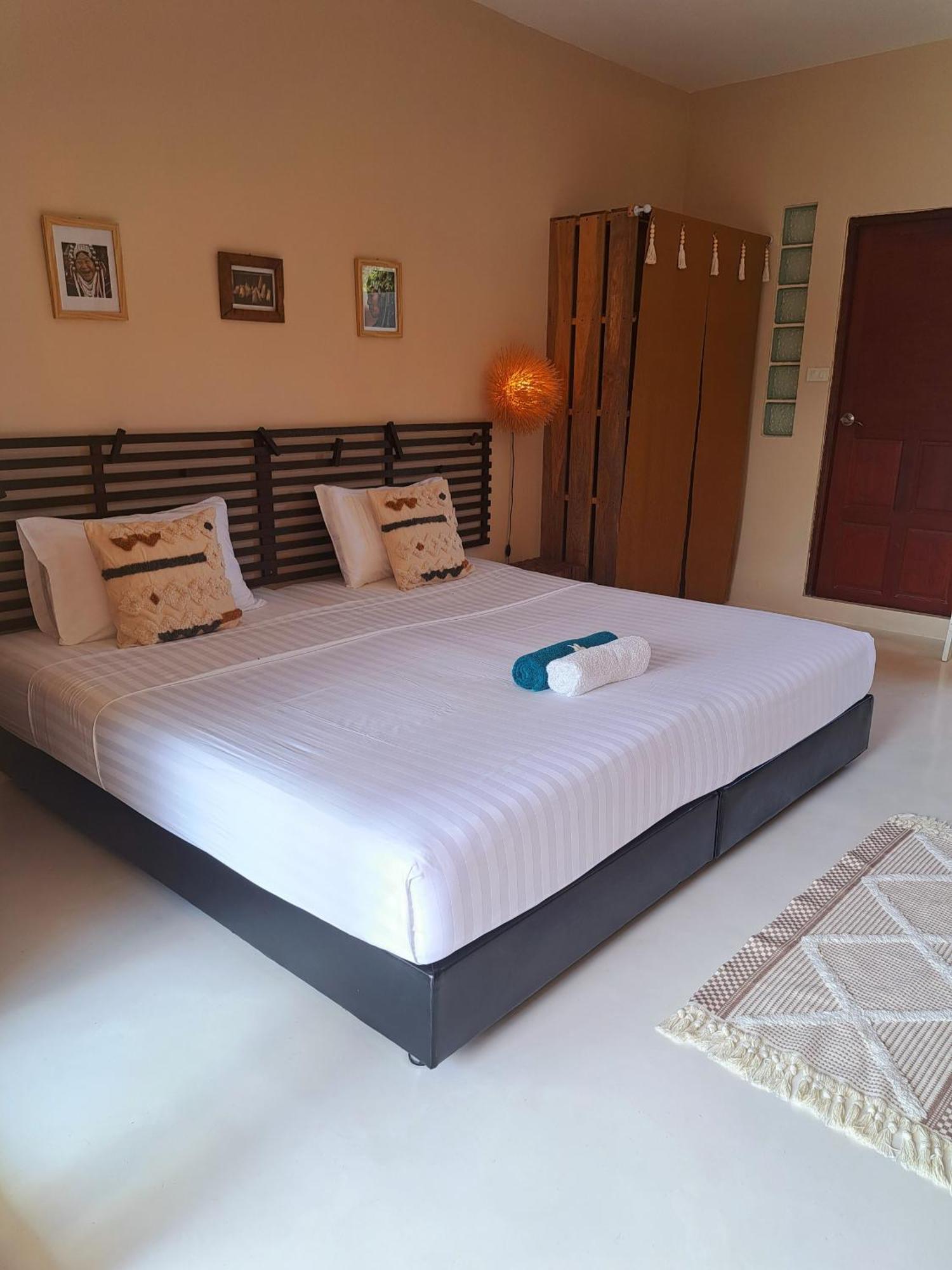 Laura Guest House-Adult Only- Hua Thanon  Zewnętrze zdjęcie